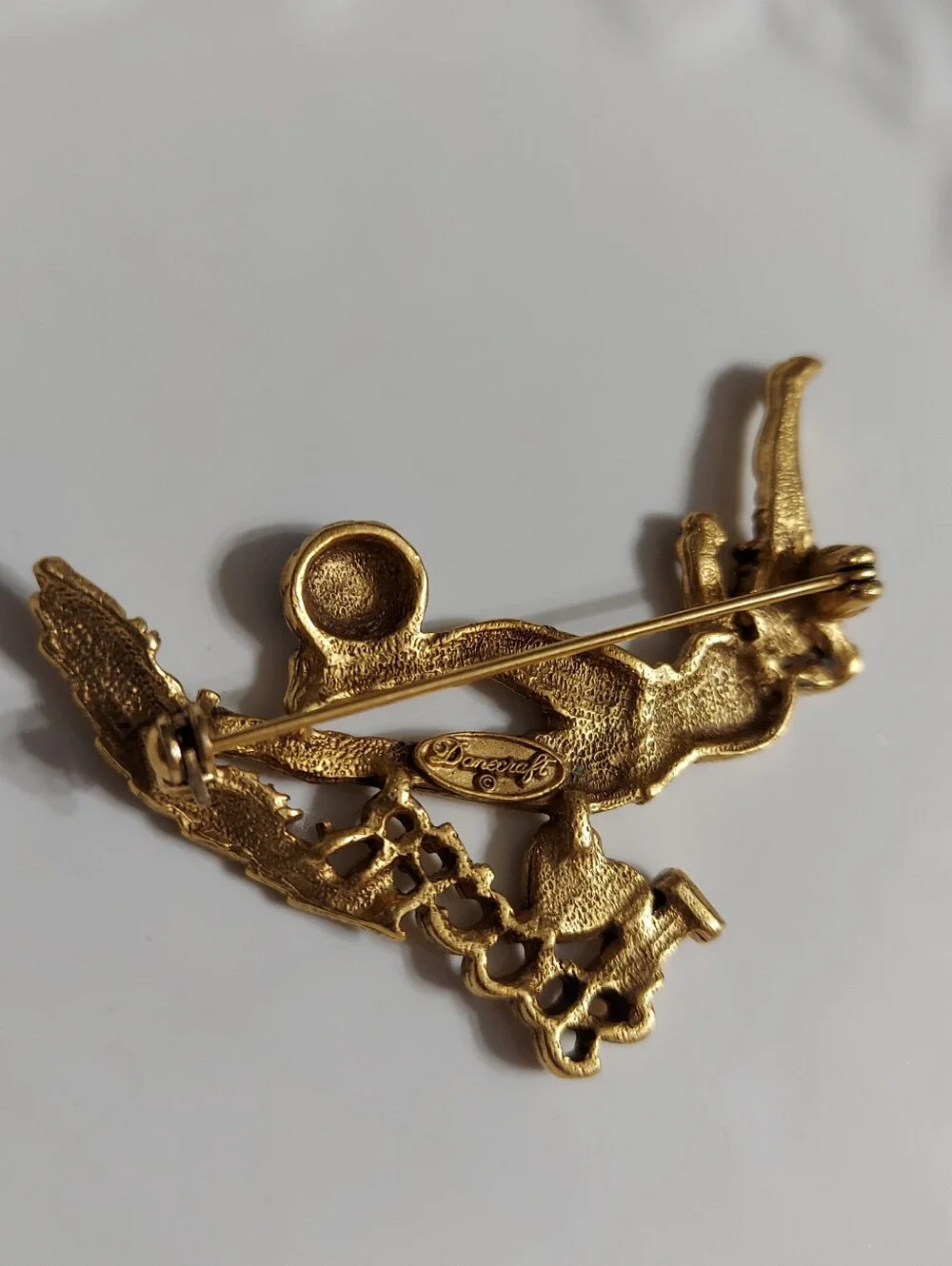 Danecraft Textured-Frosty Gold Tone/Enamel 'I Love Soccer' Brooch/Pin